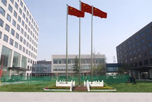 旗杆和旗绳是守护旗帜的保证